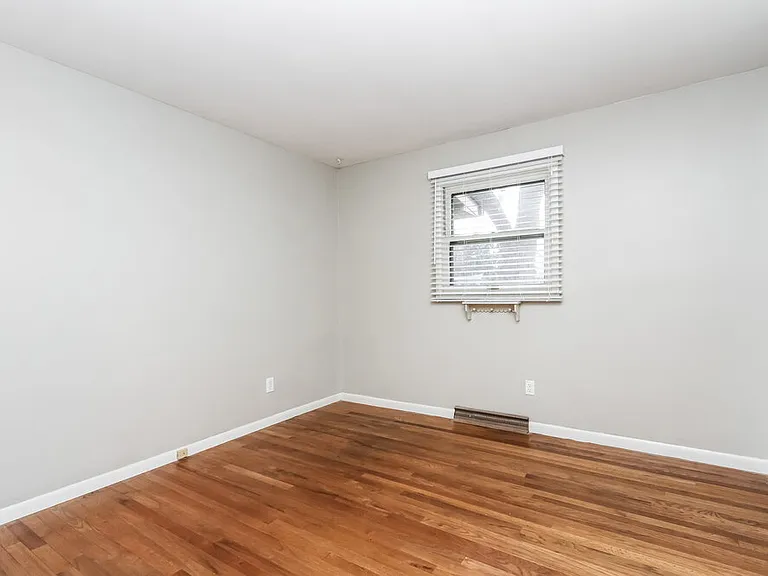 7605 Kimberly Dr — Photo 12