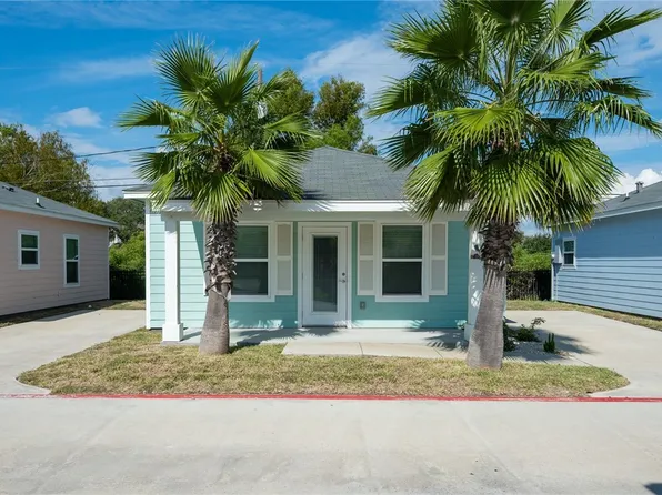 153 Oasis Cir, Rockport, TX 78382