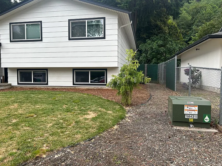 15136 SE Gladstone St #B — Photo 2