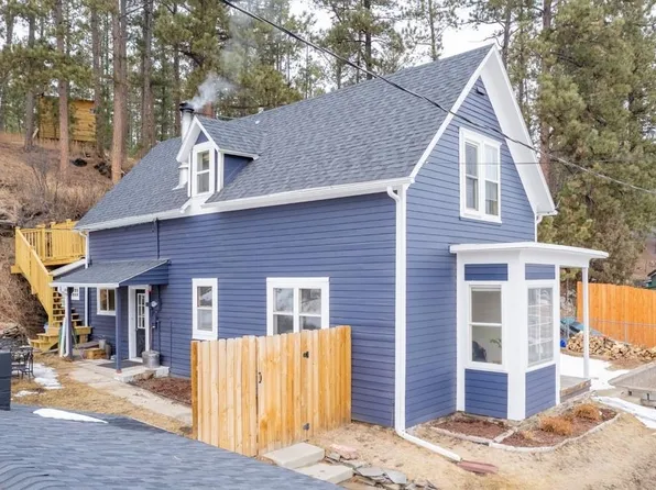 415 Pine Ave, Hill City, SD 57745