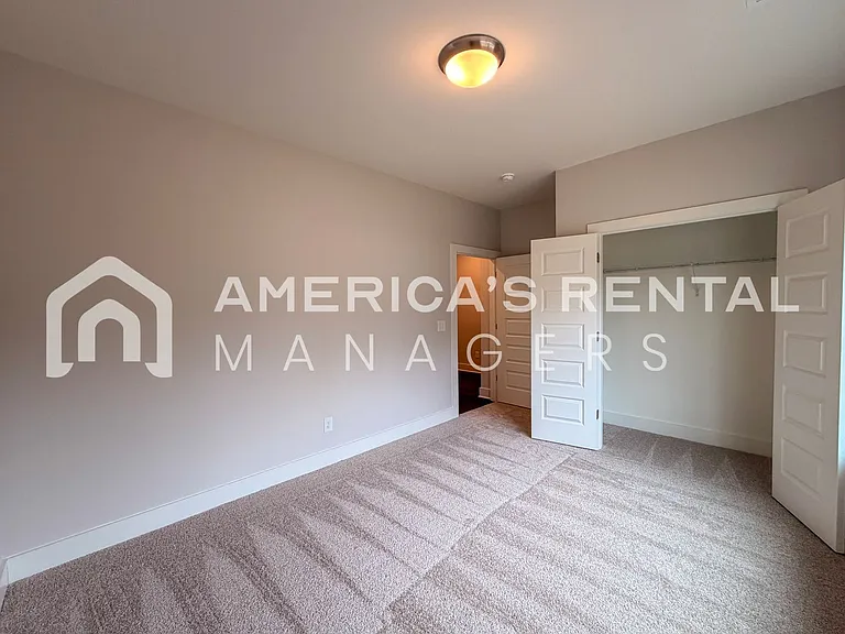 125 Townmoor Ln — Photo 7