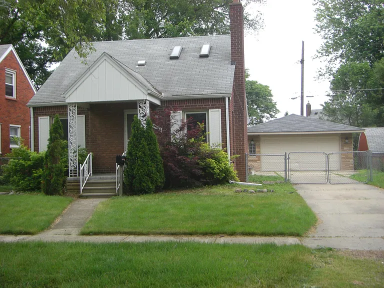 25542 Elba — Photo 1