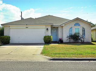 2011 Cottonwood Dr, Portland, TX 78374