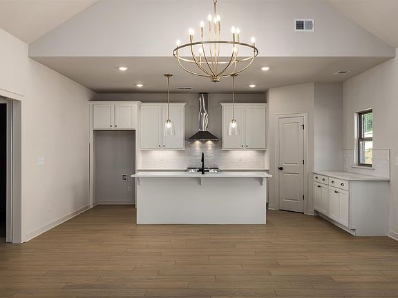 5th image of 109 Fallow Cir