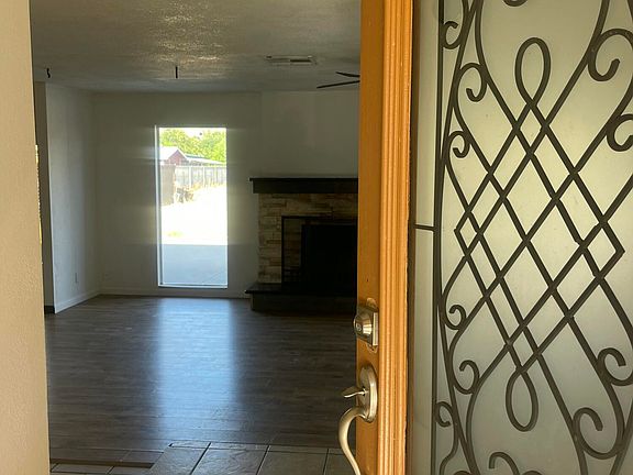 4th image of 1906 N Beverly Street