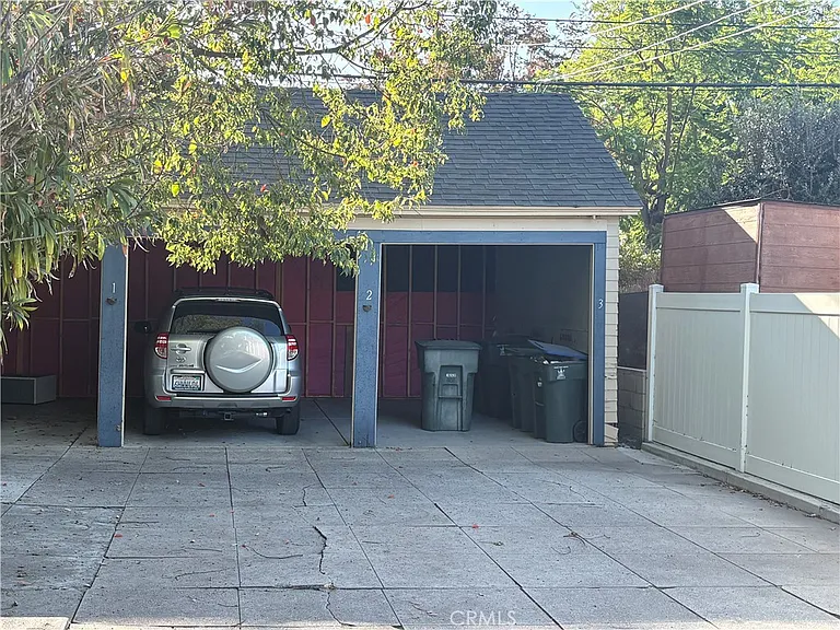 894 S Los Robles Ave — Photo 21