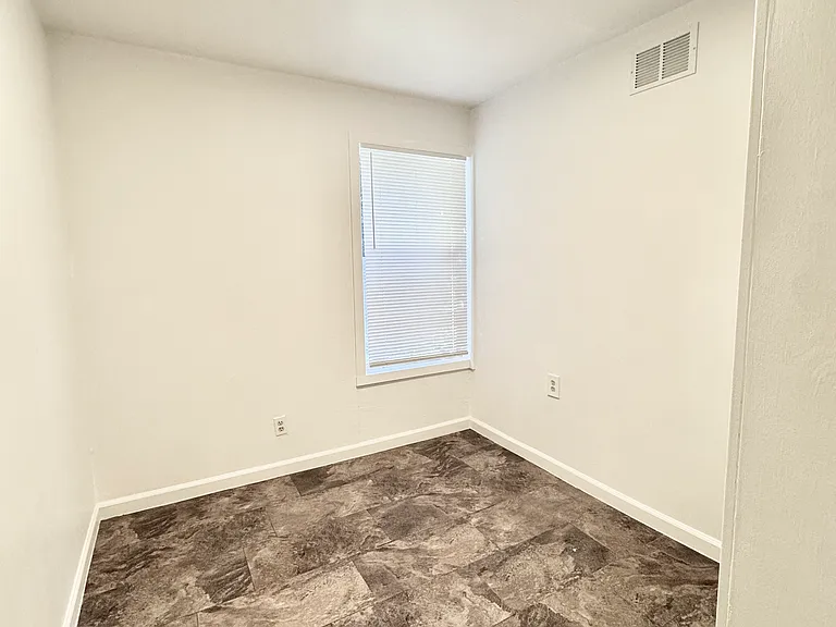 1728 12th Ave S #4 — Photo 17