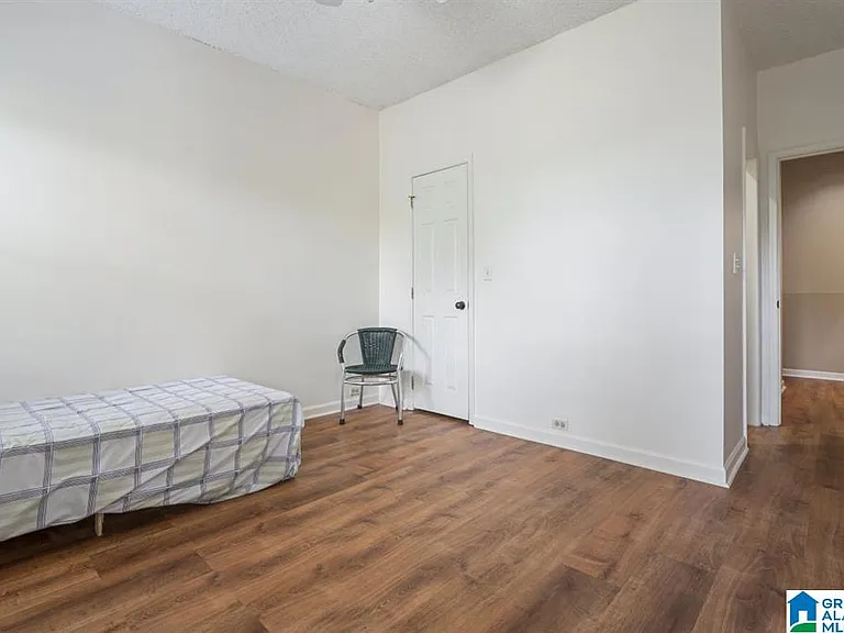 1947 Waterford Pl #1947 — Photo 32