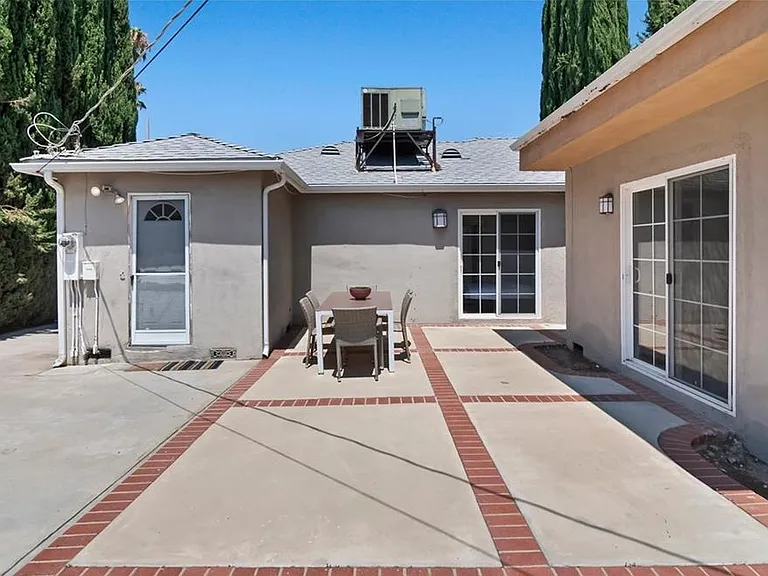 16828 Margate St — Photo 23