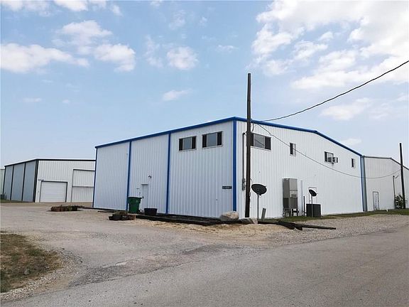2nd image of 11471 Airway Blvd