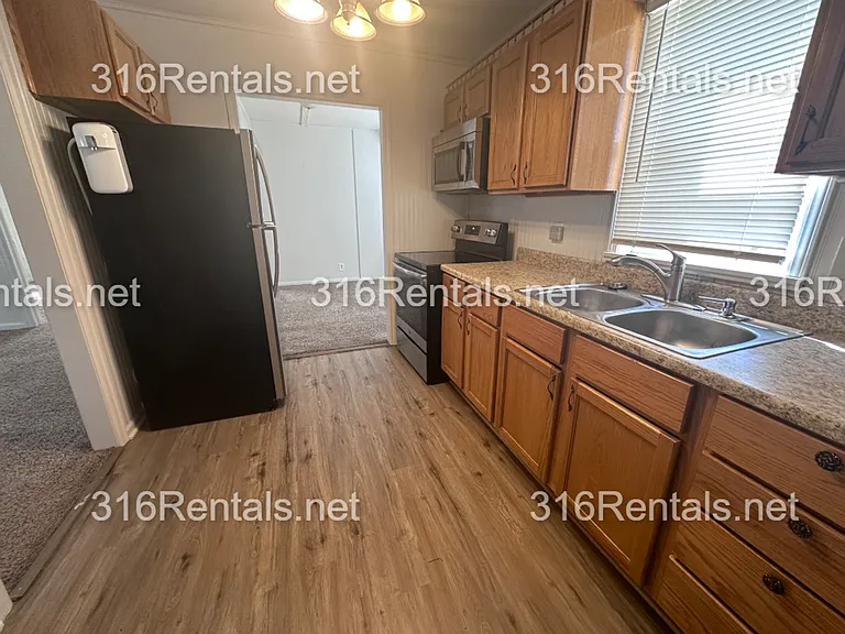 2305 S Topeka Ave — Photo 6