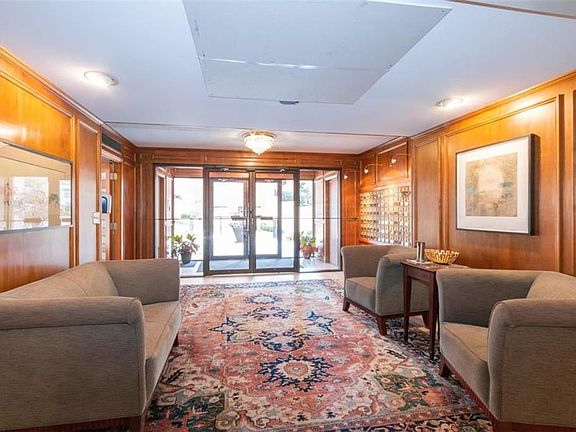 2nd image of 310 W 49th St APT 1007