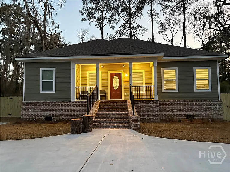 5 Sidney Dr — Photo 1