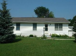 11 N Edward St, Oregon, OH 43616