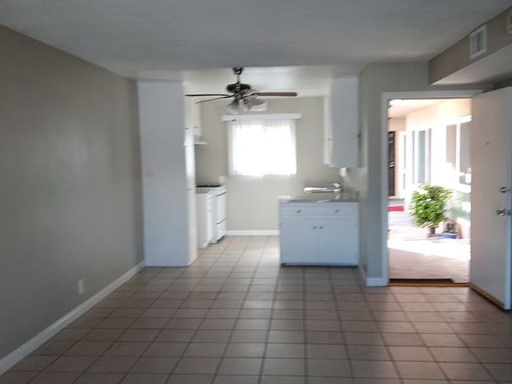 4th image of 3200 W 99th St APT 4