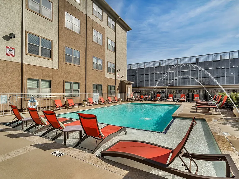 Bel Air on Maple — Photo 5