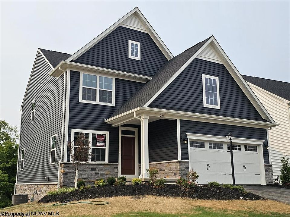 1st image of 224 Dolly Ln