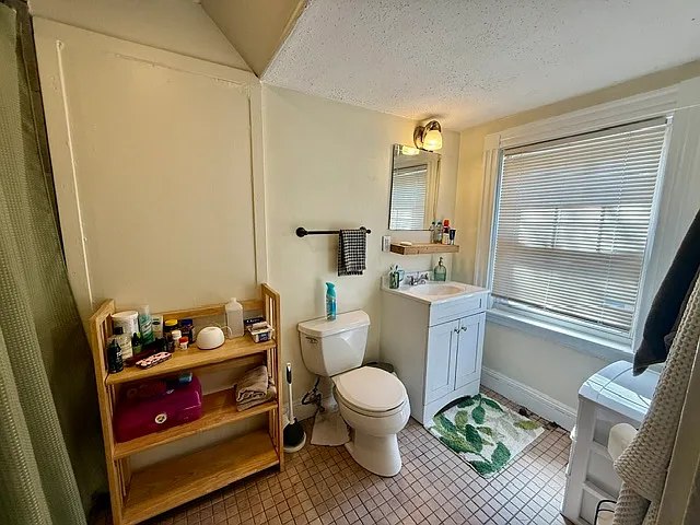 16 Hinckley St #3 — Photo 11
