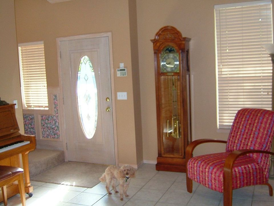 Formal living could be formal dining