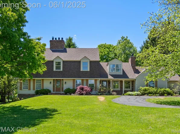 13310 Rolston Dr, Plymouth, MI 48170