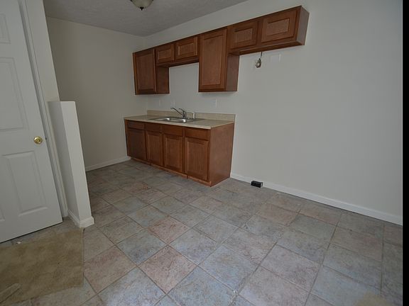 5th image of 4445 Colerain Ave