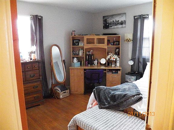 4th image of 10 Randall Dr