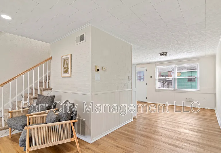 2025 Kelmore Rd #1 — Photo 5