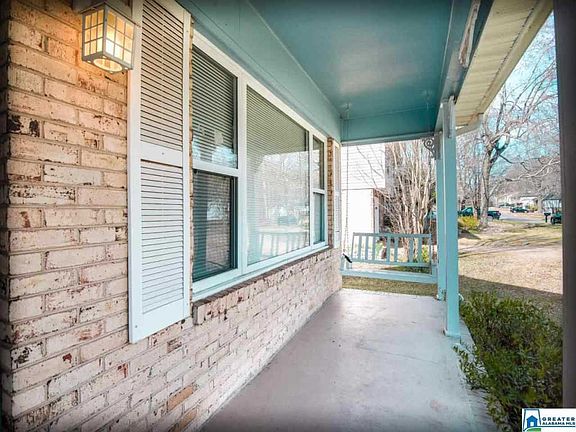 2nd image of 2520 Daly Dr