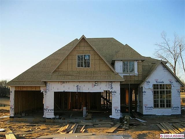 2nd image of 4500 S Hawthorn Ave