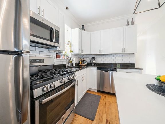 5th image of 715 Willow Ave #5B-10