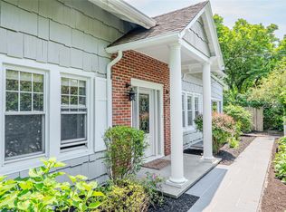 31 Central Dr, Port Washington, NY 11050