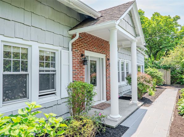 31 Central Dr
