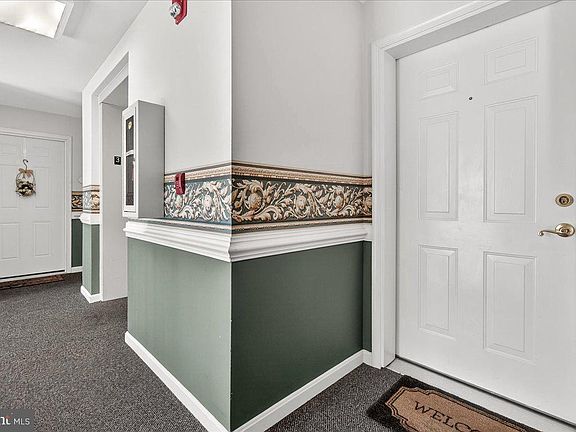 5th image of 595 Cawley Dr #4-3C