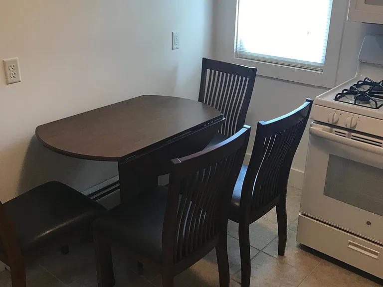 114 Highland Pl #3 — Photo 4
