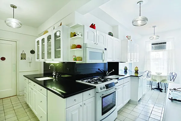 Sold by Stribling | media 16