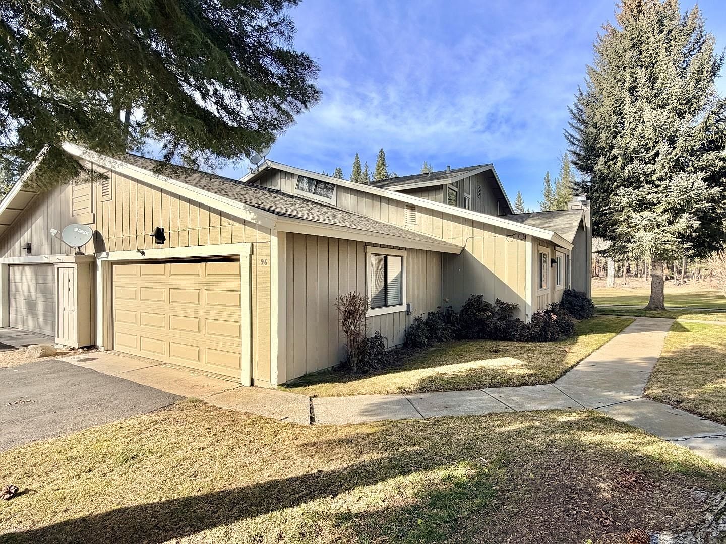 96 W Ponderosa Dr