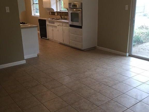 2nd image of 913 Shady Lake Dr