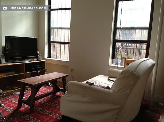 Rented by Compass | media 27