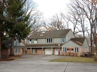 3111 White Oak Ln, Oak Brook, IL 60523