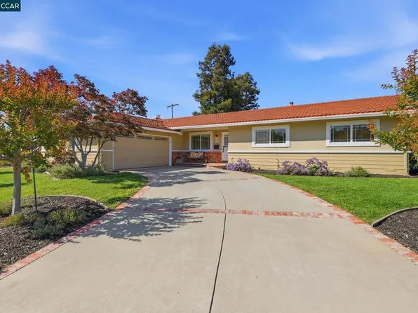 1525 American Beauty Dr, Concord, CA 94521