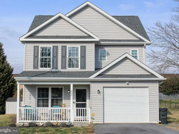 305 Legion St, Martinsburg, WV 25404