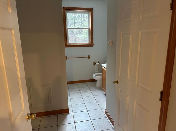 561 Mountfort Rd #A, North Yarmouth, ME 04097