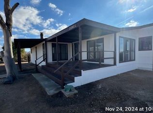 22071 Flint Rd, Apple Valley, CA 92307
