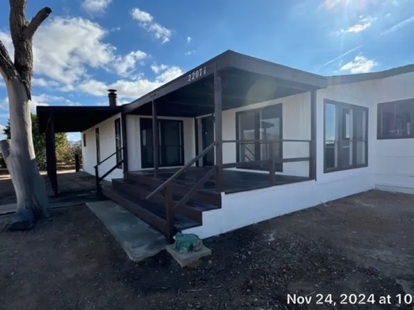 22071 Flint Rd, Apple Valley, CA 92307