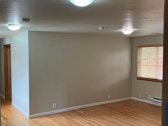 3rd image of 15603 Lake Hills Blvd #B