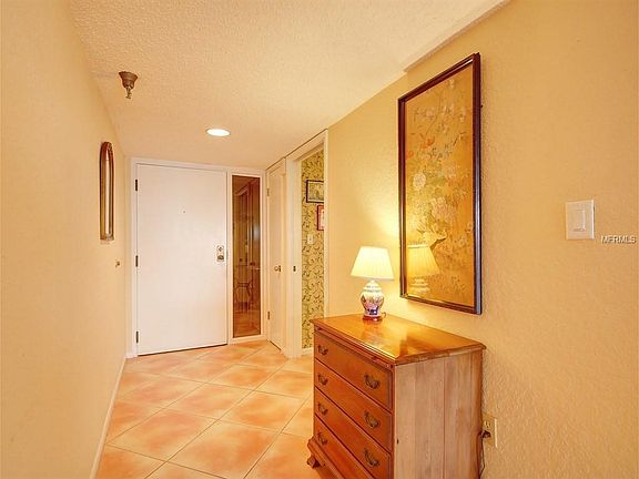 3rd image of 2413 Bayshore Blvd Unit 1503