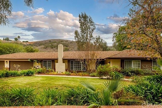 1st image of 44307 Sandia Creek Dr