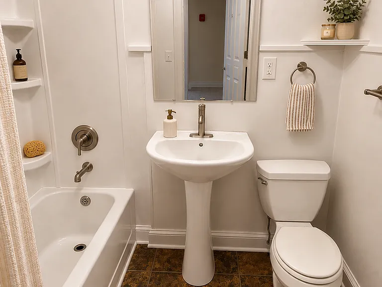 2652 Bryant Avenue South — Photo 14