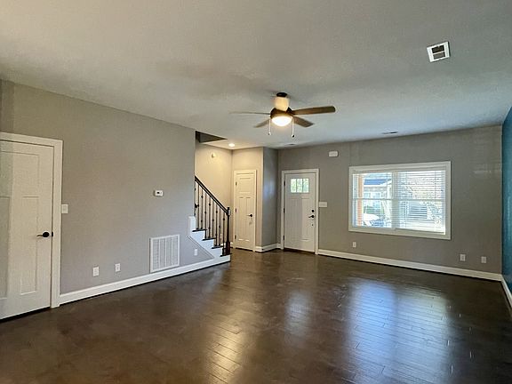 5th image of 320 Meridian St #1