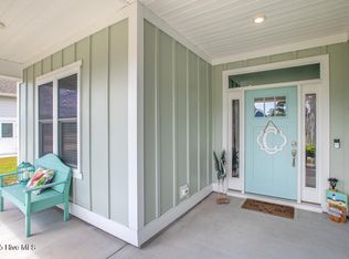 402 Taylorwood Drive, Beaufort, NC 28516
